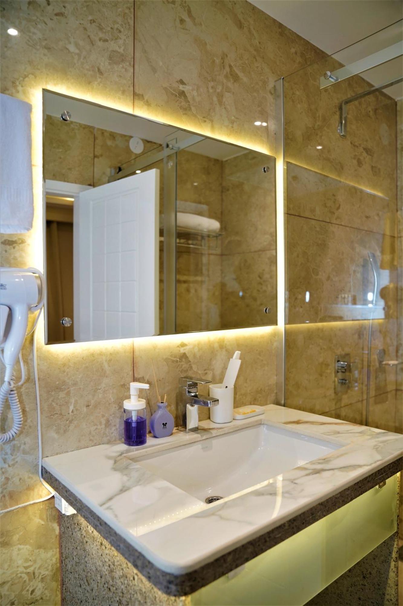 Hotel Essence Grandeur Guváhátí Exteriér fotografie